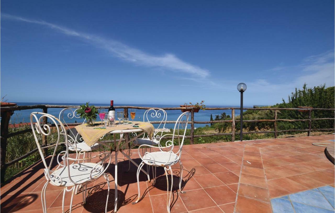 Villa Alessandra อัลตาวิลลา มิลิเชีย ภายนอก รูปภาพ
